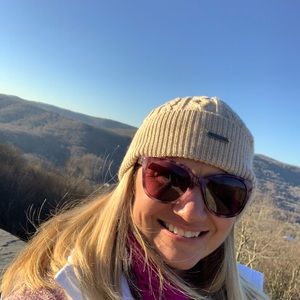 Meet your Posher, Misty